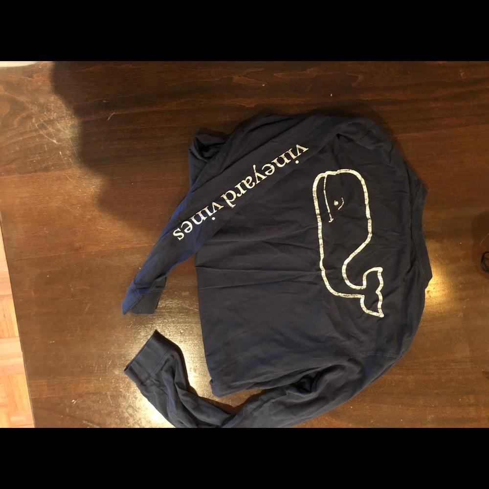Vineyard vines long sleeve T shirt
